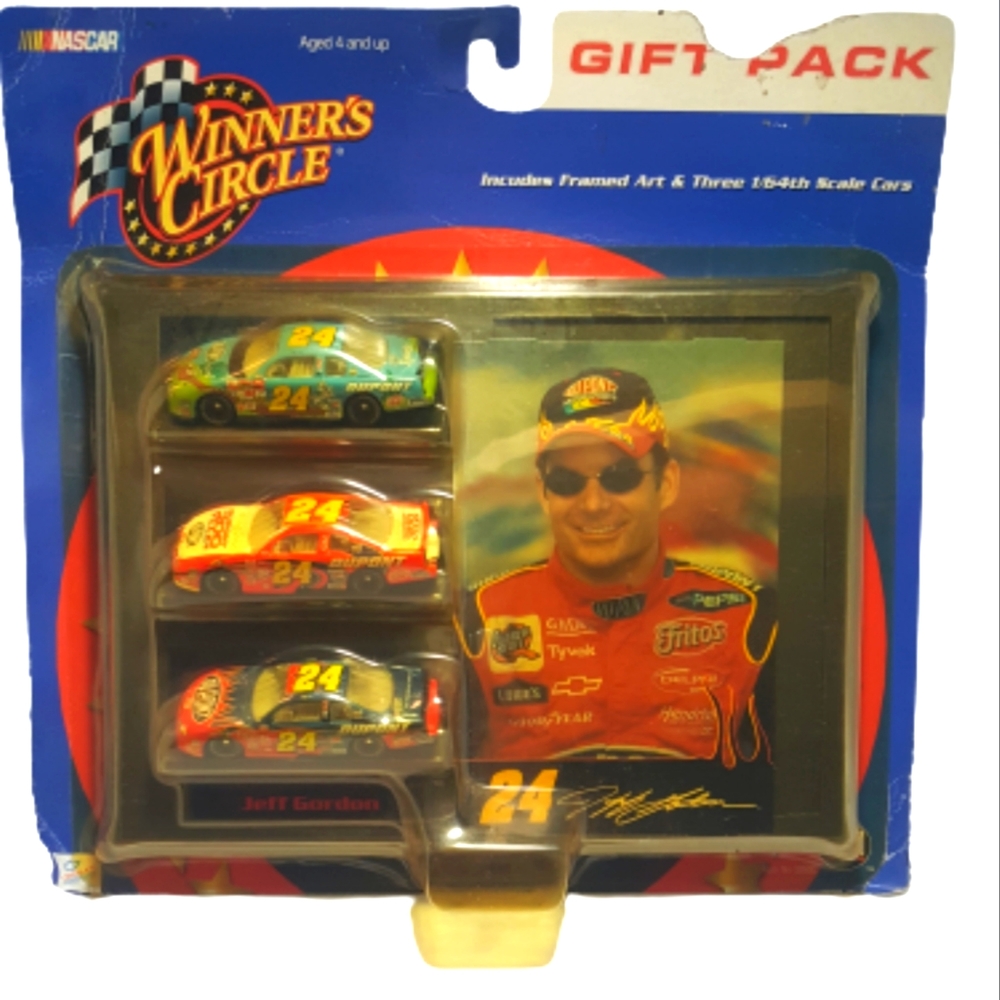 2002 Winners circle Jeff Gordon #24. Gift pack.
